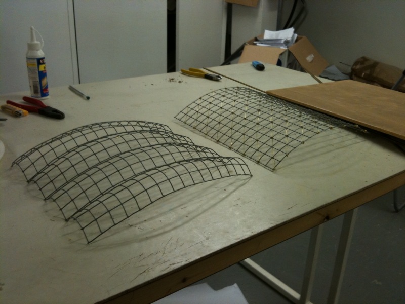 Influence de la double courbure sur la rigidité d'une résille structurelle